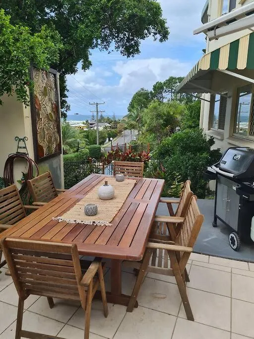 Apartment Ocean View Apartment! 300M To Beach. Pet Friendly. Alexandra Headland