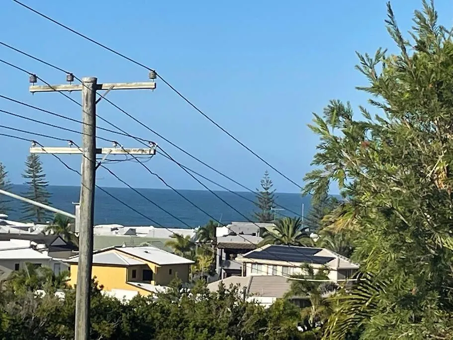 Ocean View Apartment! 300M To Beach. Pet Friendly. Alexandra Headland Australia
