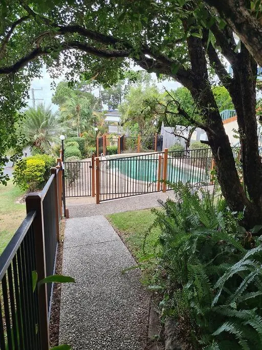 Ocean View Apartment! 300M To Beach. Pet Friendly. Alexandra Headland