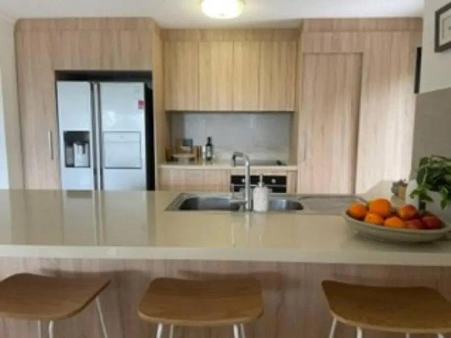 Ocean View Apartment! 300M To Beach. Pet Friendly. Alexandra Headland 0*,